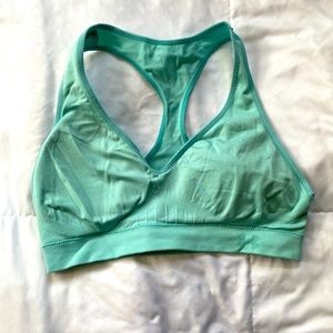 Under Armour Teal Size Medium Deep V-Neck Sport’s Bra